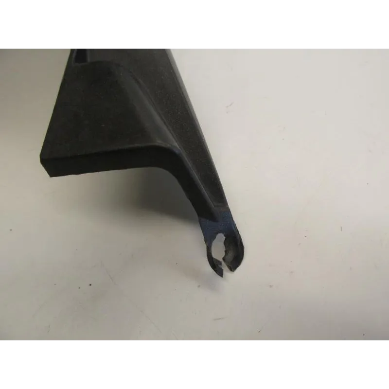 Cache carenage centrale marche pieds plancher PEUGEOT SATELIS 125 2006-2008