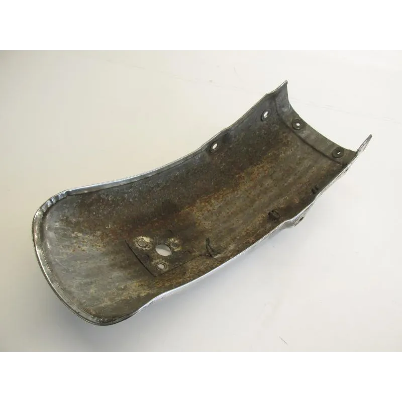 Garde boue arriere SUZUKI GN 125 1997-2001