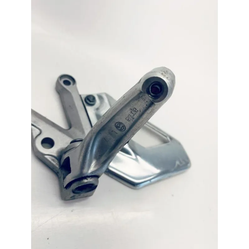 Platine avant droite APRILIA RSV 1000 R 2006-2009 TUONO