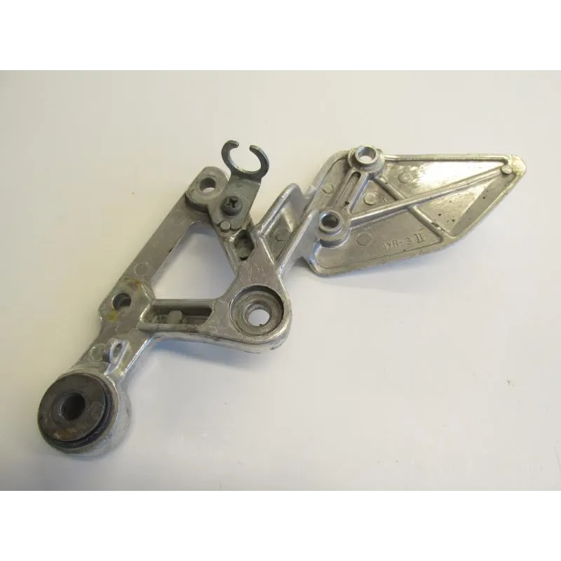 Platine avant droite YAMAHA FZS 600 1998-2001 FAZER