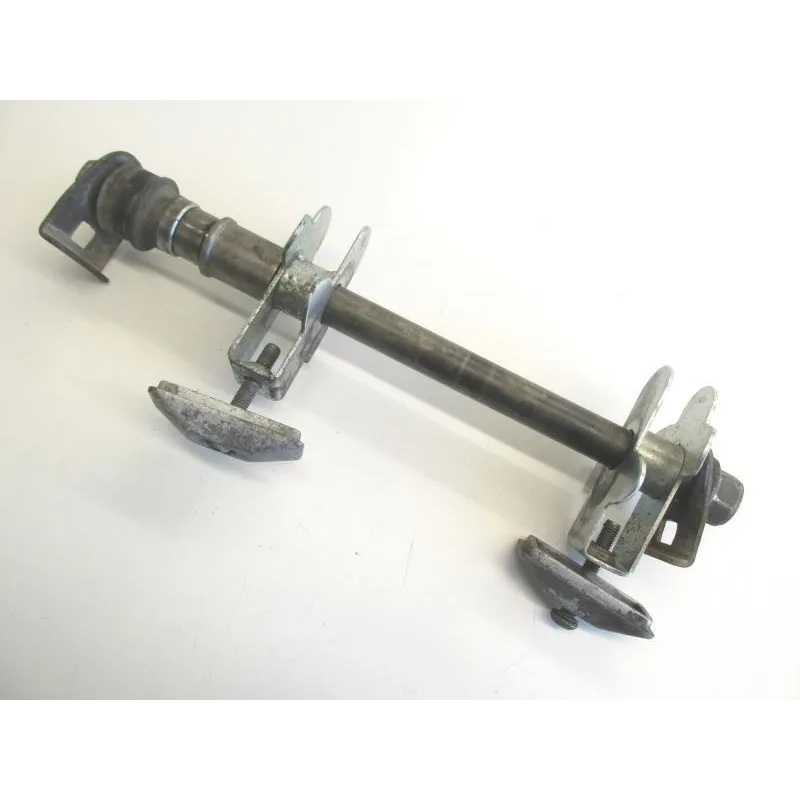 Axe de roue arriere SUZUKI GSF 600 2000-2004 BANDIT N