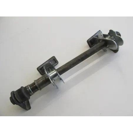 Axe de roue arriere SUZUKI GSF 600 2000-2004 BANDIT N