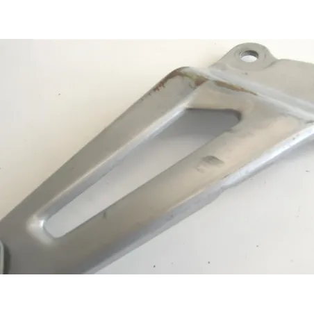 Platine et repose pieds arriere droit YAMAHA YBR 125 2010-2012
