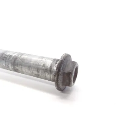 Axe de roue arriere SUZUKI GS 500 E 2001-2002