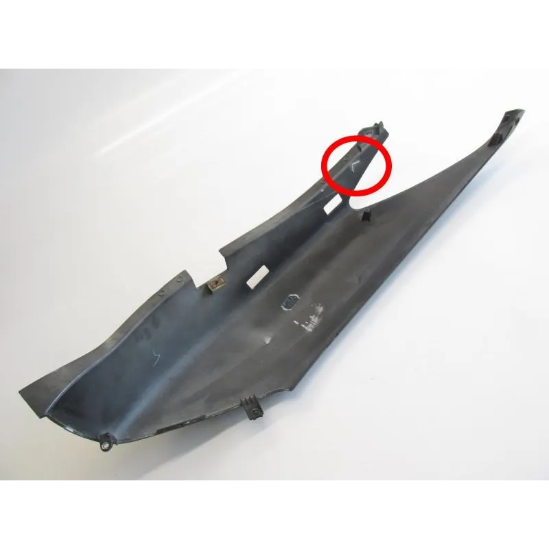 Cache carenage coque arriere droit YAMAHA YPR 125 2006-2009 XMAX