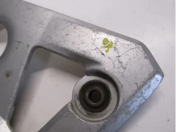 Platine avant droite SUZUKI GSX F 750 1989-1997