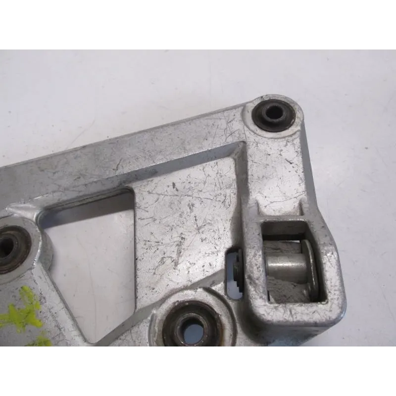 Platine avant gauche SUZUKI GSX F 750 1989-1997
