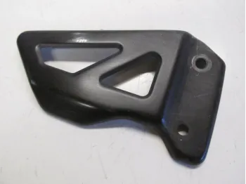 Protection repose pied droit SUZUKI GSXR 1000 2001-2002