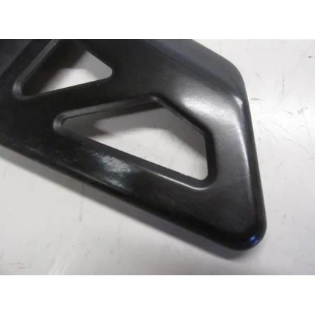 Protection repose pied droit SUZUKI GSXR 1000 2001-2002