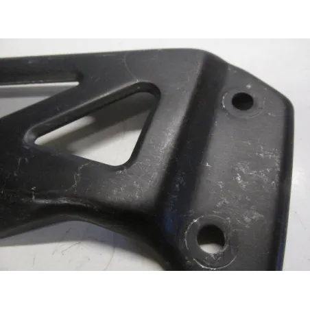 Protection repose pied droit SUZUKI GSXR 1000 2001-2002