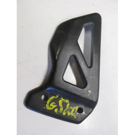 Protection repose pied droit SUZUKI GSXR 1000 2001-2002