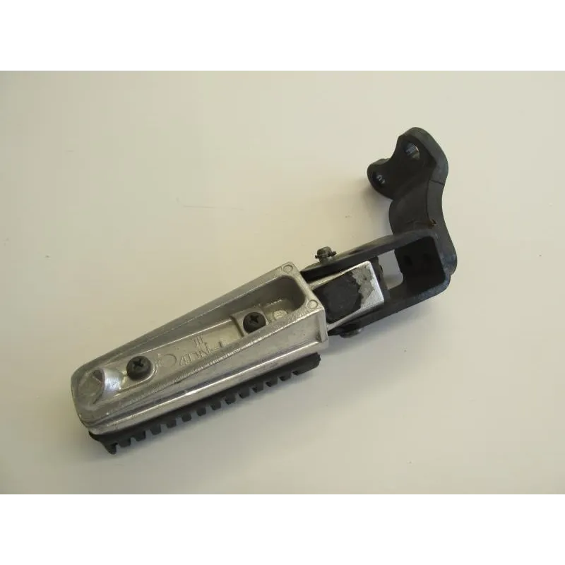 Repose pieds arriere gauche YAMAHA YPR 125 2006-2009 XMAX