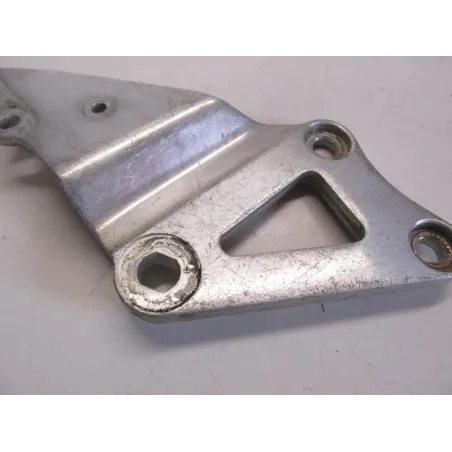 Platine avant droite SUZUKI GSXR 750 1988-1989