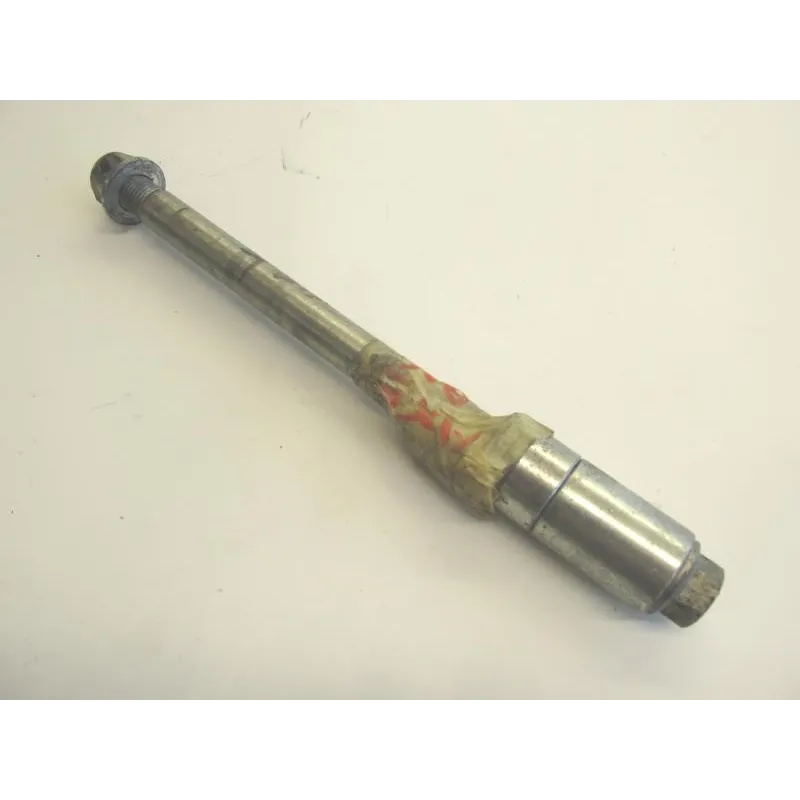 Axe de roue avant YAMAHA YBR 125 2010-2012