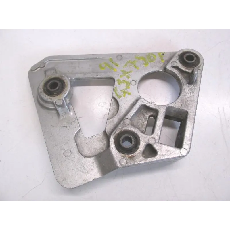Platine avant droite SUZUKI GSX F 750 1989-1997