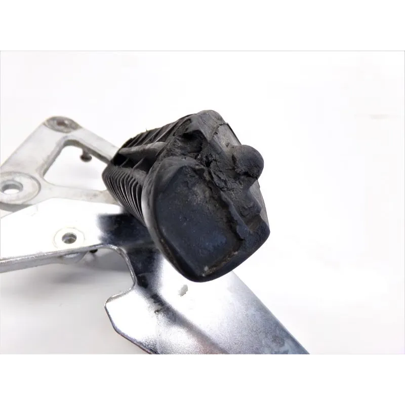 Platine avant droite + pédale frein SUZUKI GS 500 E 2001-2002
