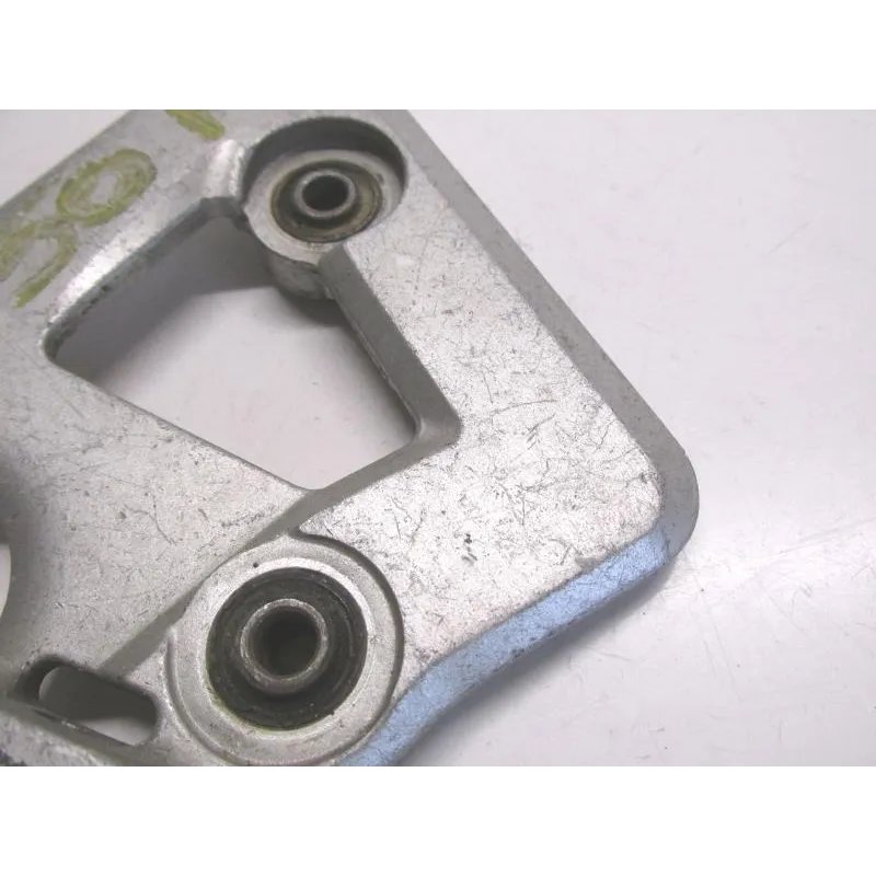 Platine avant droite SUZUKI GSX F 750 1989-1997