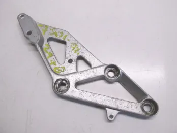 Platine avant droite SUZUKI GSXR 750 1992-1995