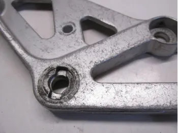 Platine avant droite SUZUKI GSXR 750 1992-1995