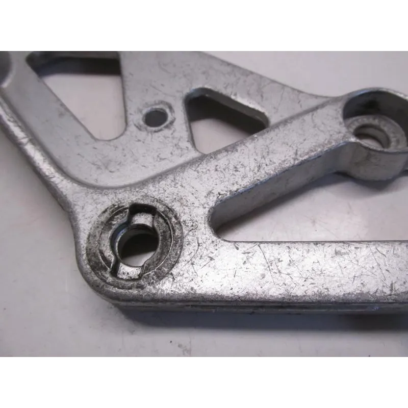 Platine avant droite SUZUKI GSXR 750 1992-1995