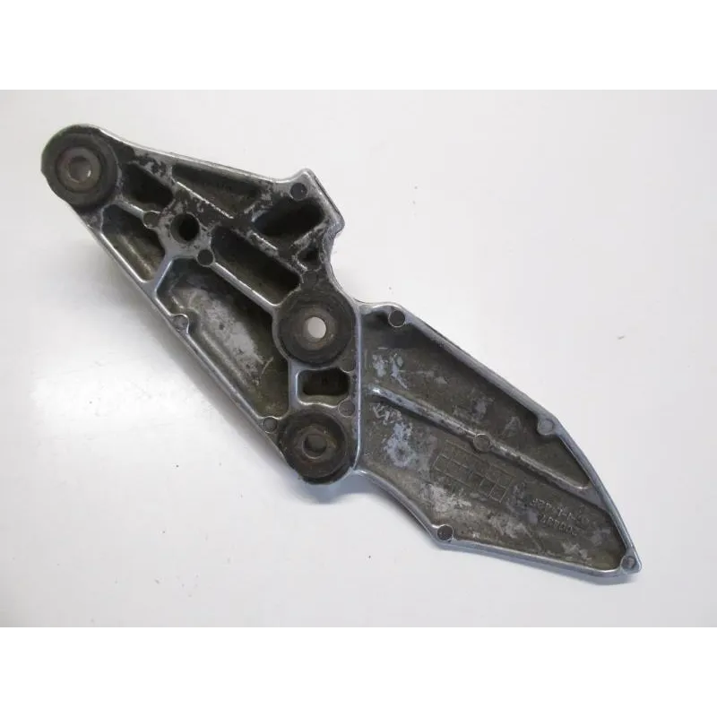 Platine avant gauche SUZUKI GSX 1400 2002-2004