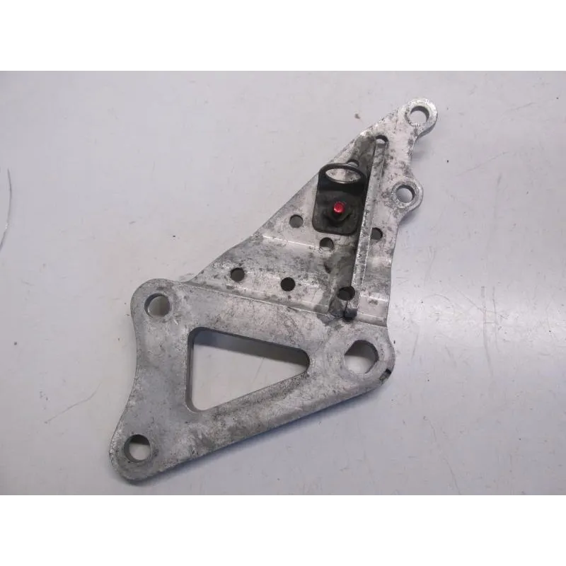 Platine avant droite SUZUKI GSXR 750 1988-1989