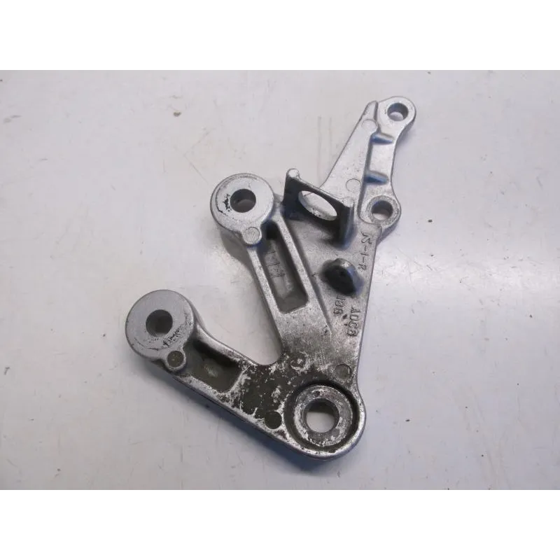 Platine avant droite SUZUKI GSXR 1000 2003-2004