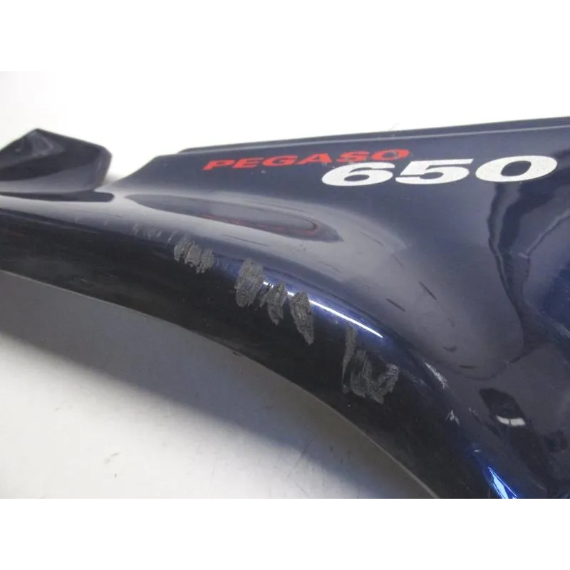 Cache carenage sous selle droit APRILIA PEGASO 650 1992-1996