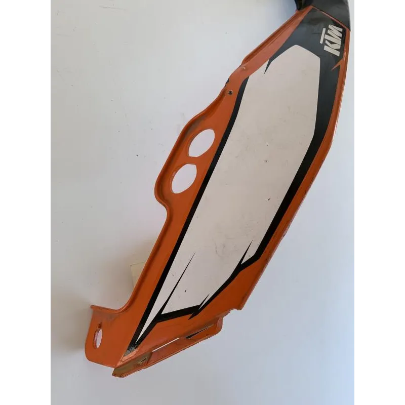 Cache carenage coque arriere droit KTM DUKE 125 2011-2016