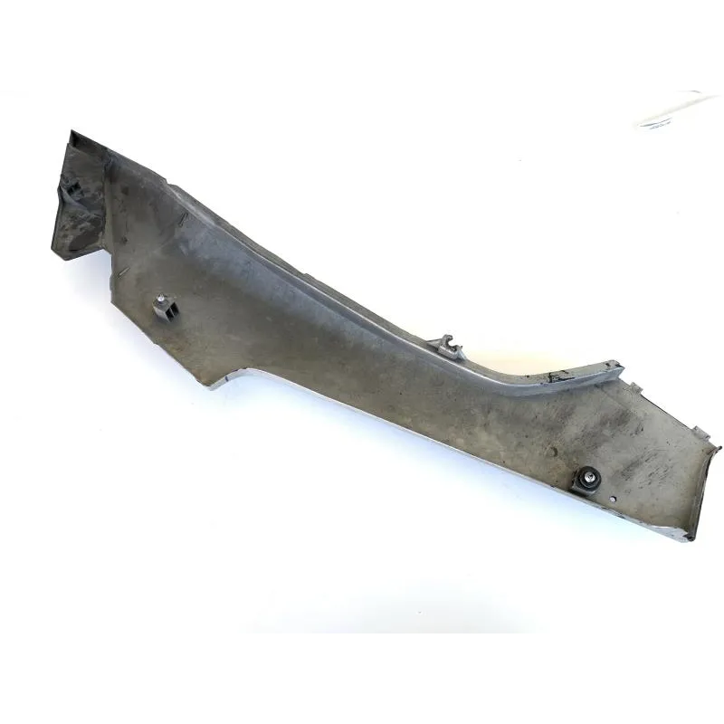 Cache carenage coque arriere droit YAMAHA FZ 750 1985-1987