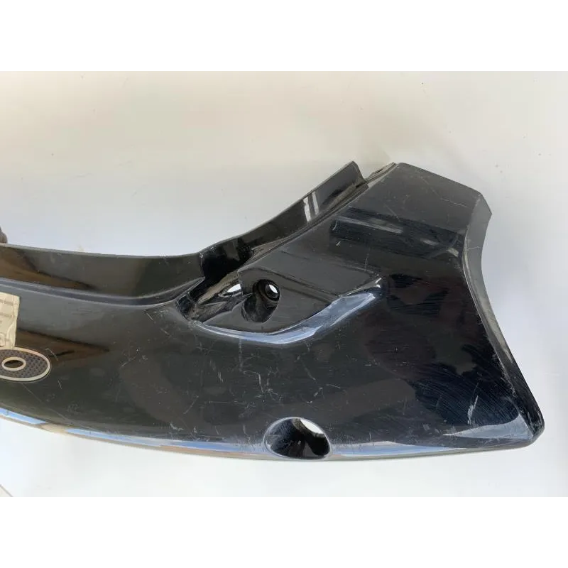 Cache carenage coque arriere gauche SUZUKI GSX F 600 1998-2003
