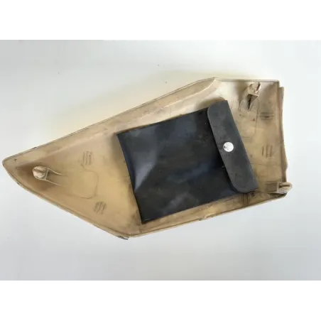 Cache carenage sous selle gauche HONDA CM 125 1982-1988 CUSTOM