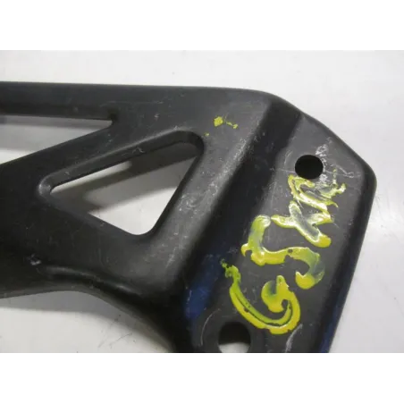 Protection repose pied droit SUZUKI GSXR 1000 2001-2002
