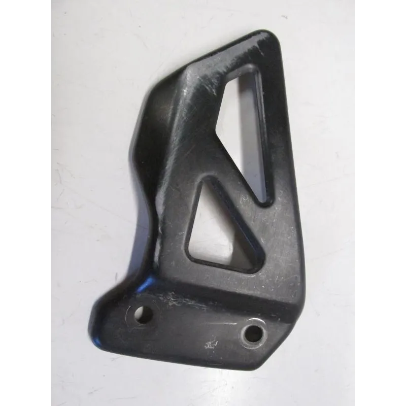 Protection repose pied droit SUZUKI GSXR 1000 2001-2002