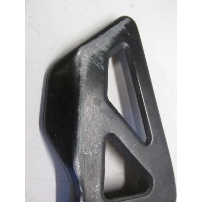 Protection repose pied droit SUZUKI GSXR 1000 2001-2002