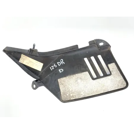 Cache carenage sous selle droit SUZUKI DR 125 S 1990-1993