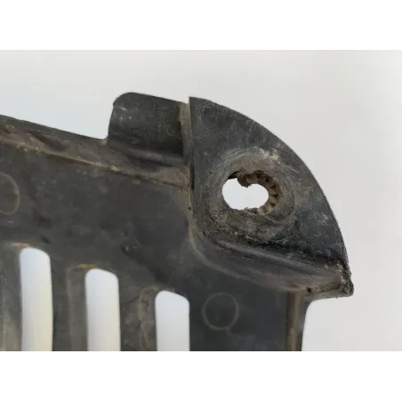 Cache carenage sous selle droit SUZUKI DR 125 S 1990-1993