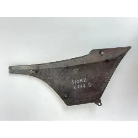 Cache carenage sous selle gauche KAWASAKI GPZ 550 1981-1985