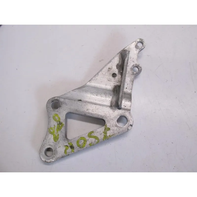Platine avant droite SUZUKI GSXR 750 1988-1989