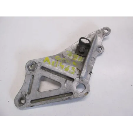Platine avant droite SUZUKI GSXR 1100 1989-1990