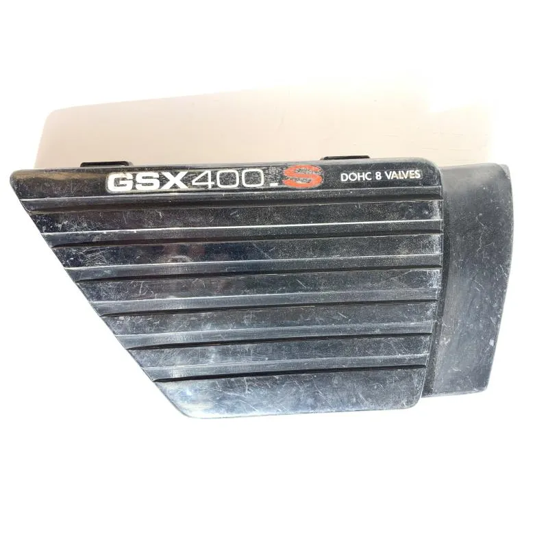 Cache carenage sous selle droit SUZUKI GSX 400 S 1980-1981