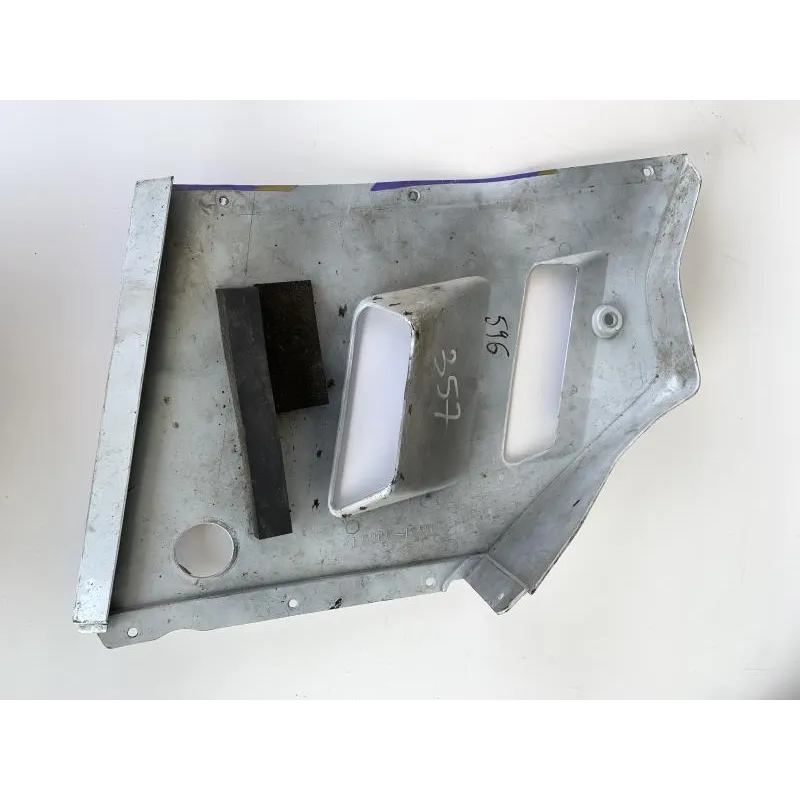 Cache flanc de carenage gauche SUZUKI GSXR 1100 1991-1992