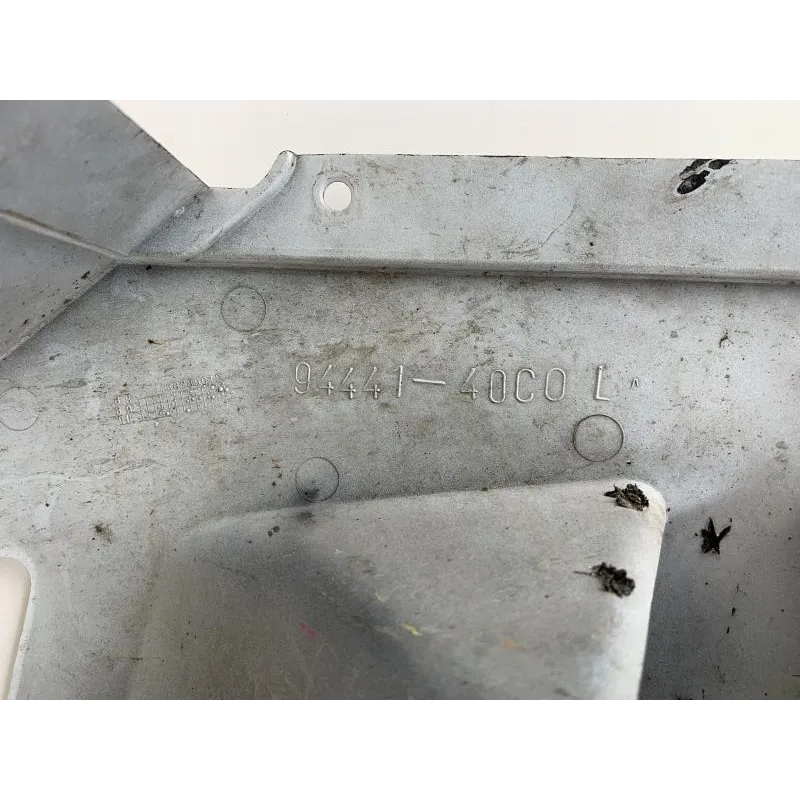 Cache flanc de carenage gauche SUZUKI GSXR 1100 1991-1992