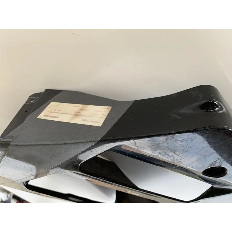 Cache flanc de carenage gauche SUZUKI GSXR 1100 1989-1990