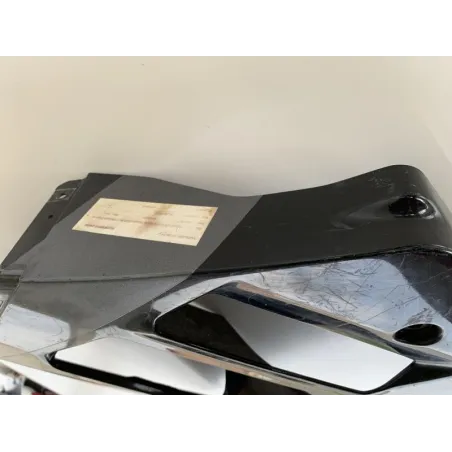 Cache flanc de carenage gauche SUZUKI GSXR 1100 1989-1990