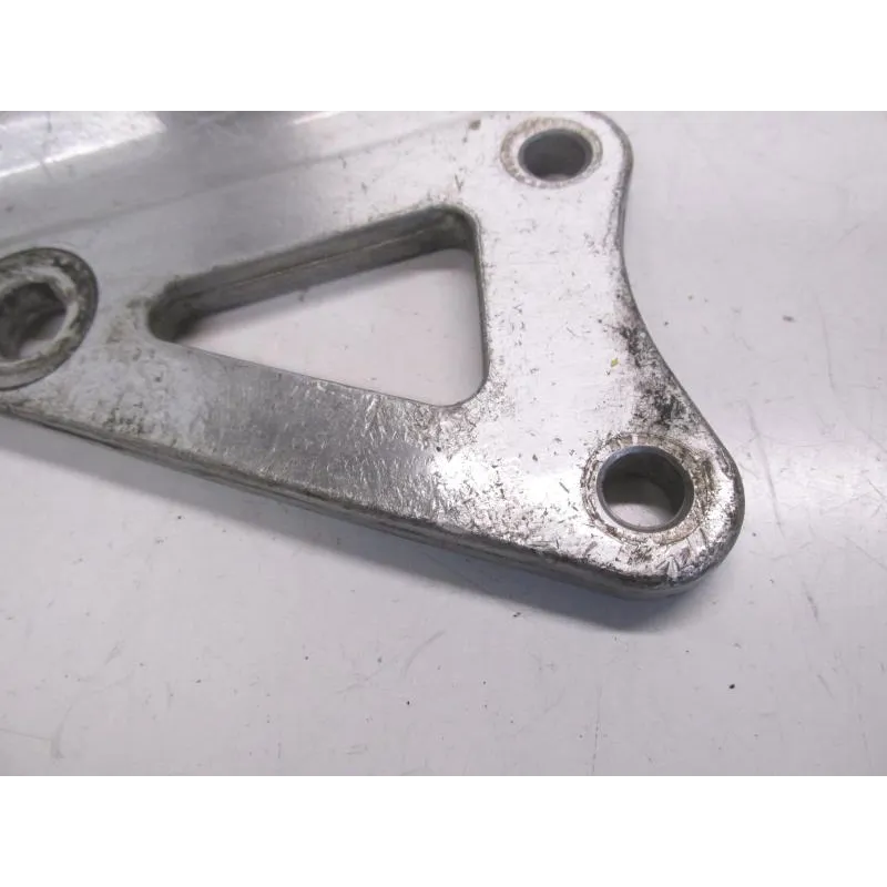 Platine avant droite SUZUKI GSXR 1100 1989-1990