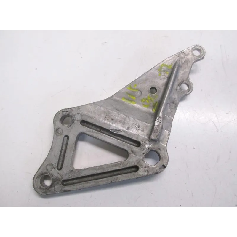 Platine avant droite SUZUKI GSXR 1100 1989-1990
