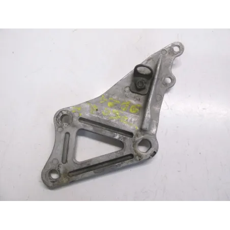 Platine avant droite SUZUKI GSXR 1100 1989-1990