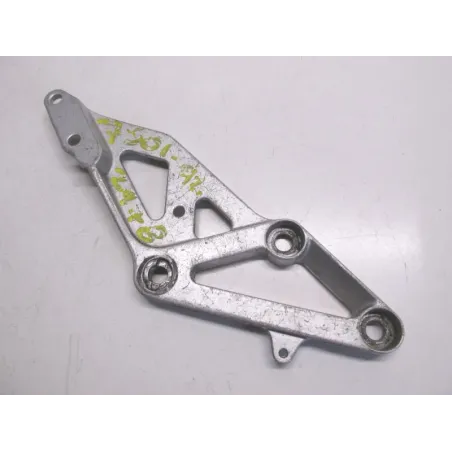 Platine avant droite SUZUKI GSXR 750 1992-1995