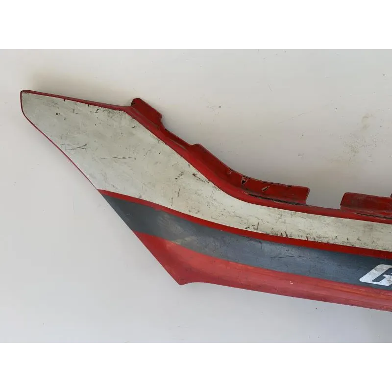 Cache carenage coque arriere gauche SUZUKI GS 500 E 1992-1996